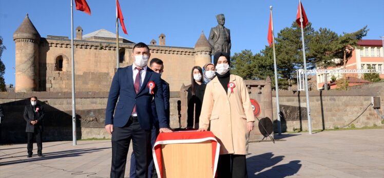 Van, Hakkari, Bitlis ve Muş'ta Öğretmenler Günü kutlandı