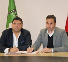 Denizlispor, teknik direktör Yalçın Koşukavak'la sözleşme imzaladı