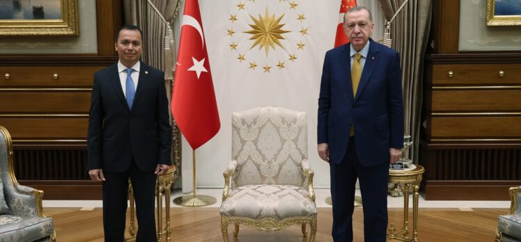 El Salvador'un Ankara Büyükelçisi Gomez, Cumhurbaşkanı Erdoğan'a güven mektubu sundu