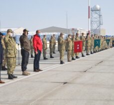 Hakkari'de çığ düşmesi sonucu şehit olan asker için tören düzenlendi