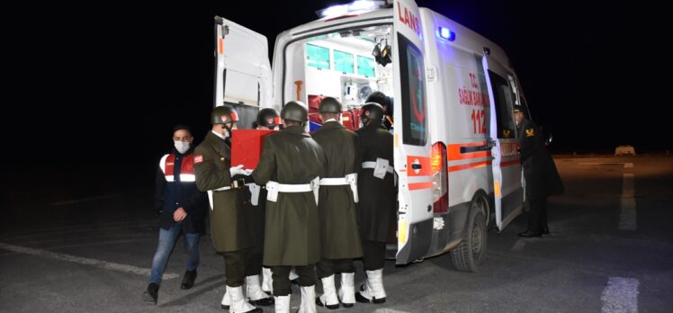 Hakkari'de ikmal faaliyeti sırasında meydana gelen araç kazasında yaralanan asker hayatını kaybetti