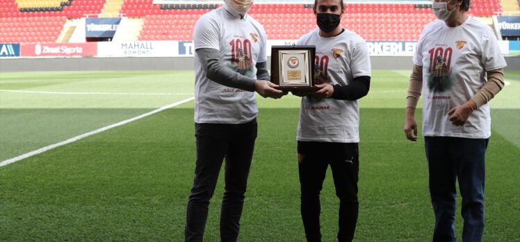 Halil Akbunar, Göztepe formasıyla 100. Süper Lig maçına çıktı