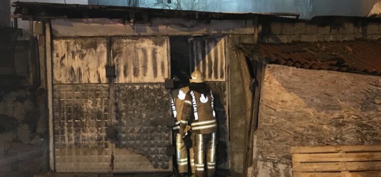 İstanbul Sancaktepe'de iş yerinde çıkan yangın söndürüldü