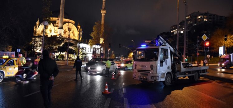 İstanbul, sokağa çıkma kısıtlamasının başlamasıyla sessizliğe büründü