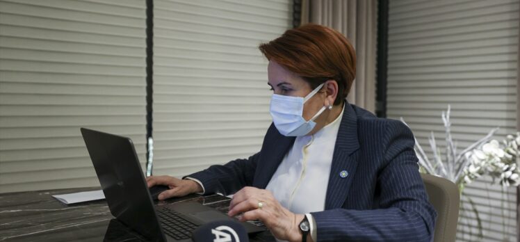 İYİ Parti Genel Başkanı Akşener, AA'nın “Yılın Fotoğrafları” oylamasına katıldı