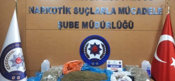 İzmir'de 15 kilo uyuşturucu ele geçirildi