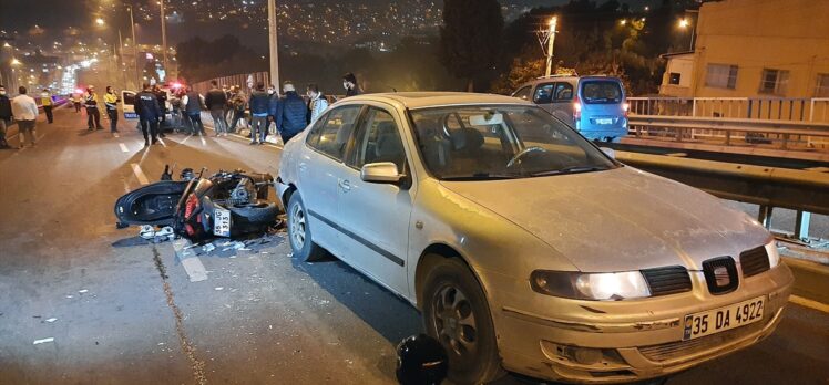 İzmir'de otomobile arkadan çarpan motosikletin sürücüsü yaşamını yitirdi