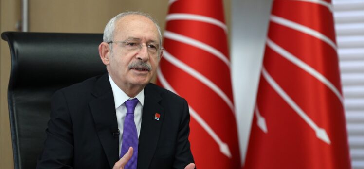 Kılıçdaroğlu, partisinin kadın milletvekilleri ve kadın kolları başkanlarıyla görüştü: