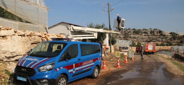 Mersin'de ev yangını hasara neden oldu