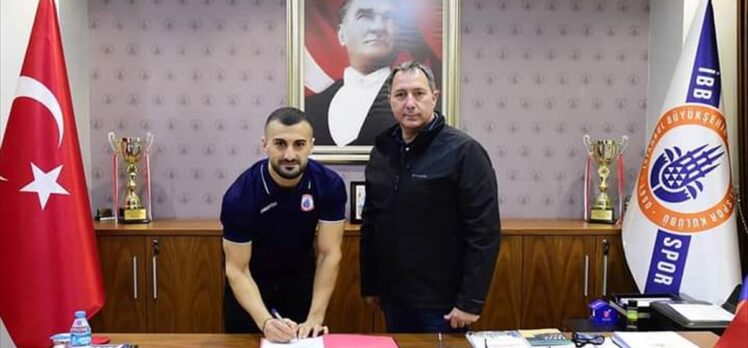 Milli karateci Aktaş, İstanbul Büyükşehir Belediyespor ile sözleşme imzaladı