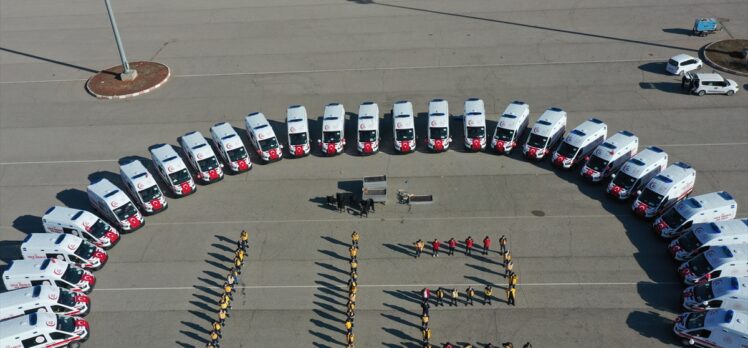 Sağlık Bakanlığınca Gaziantep'e gönderilen 38 ambulans törenle hizmete alındı