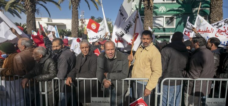 Tunus sokakları sosyoekonomik sorunlardan kaynaklı protestolarla “ısındı”