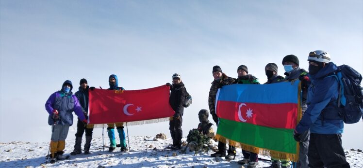 Türk ve Azerbaycanlı dağcılardan Atatürk ve Haydar Aliyev için ortak tırmanış