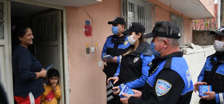 Adana'da polis, aşı bahanesiyle dolandırıcılığa karşı vatandaşı uyardı