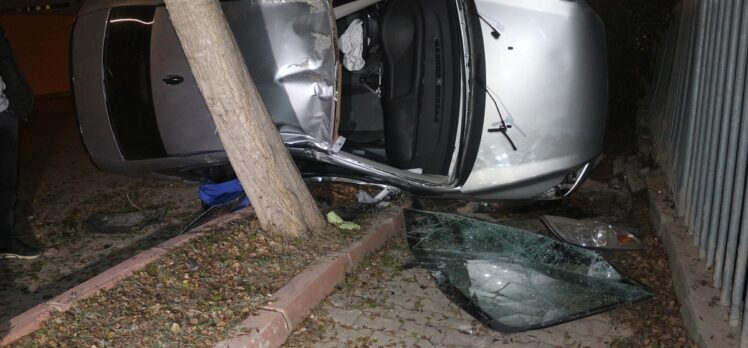 Adana'da trafik kazasında 3 kişi yaralandı