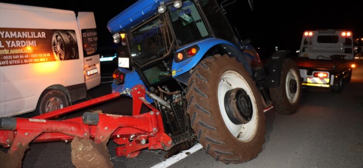 Adıyaman'da traktörün fırlayan lastiği polis aracına çarptı: 1 yaralı