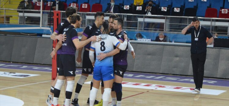 Voleybol: AXA Sigorta Efeler Ligi