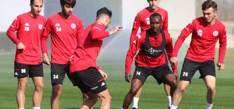 Antalyaspor yenilmezlik serisine Konyaspor maçı ile devam etmek istiyor