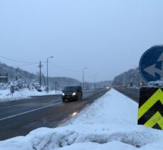 Bolu Dağı'nda kar yağışı etkili oluyor