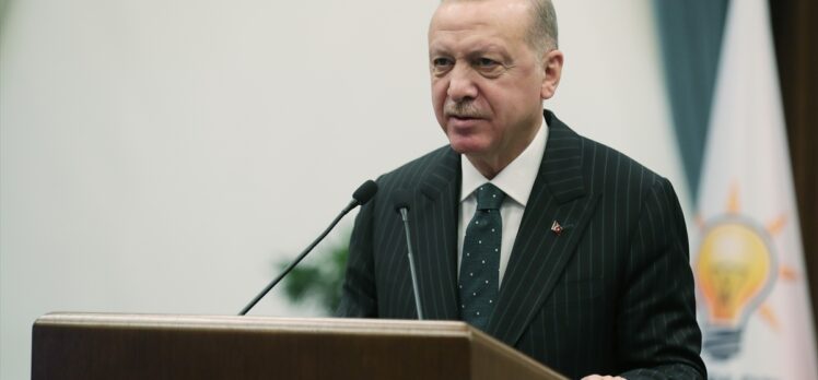 Erdoğan: “(CHP) Partilerinde işler kaset, taciz ve hırsızlıkla yürüdüğü için milletin tercihiyle göreve gelebilmeyi havsalalarına sığdıramıyorlar.”