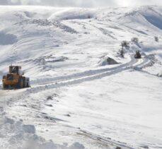 Doğu'daki 4 ilde 268 yerleşim birimi yolu ulaşıma kapandı