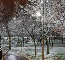 İstanbul'un yüksek kesimlerinde kar yağışı