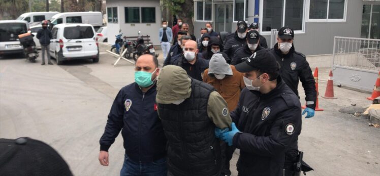 Mersin'de altın taşıyan kuyumcu kuryelerini gasbetmek isteyen 2 şüpheli tutuklandı