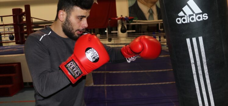 Milli boksör Mücahit İlyas yumruklarını olimpiyata hazırlıyor