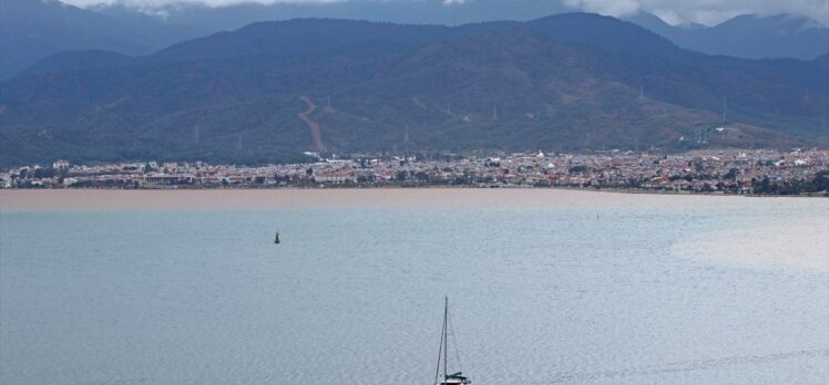 Muğla'da kuvvetli rüzgar ve sağanak etkili oluyor