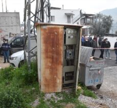 Muğla'da tüfekle vurulan kişinin kundaklandığı öne sürülen araçlarındaki yangın söndürüldü