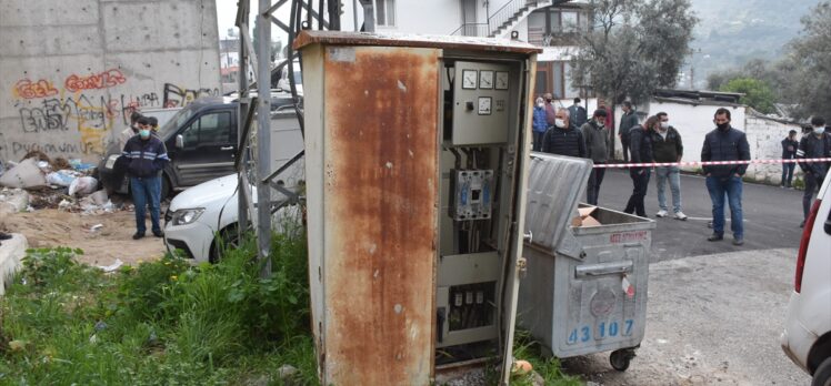 Muğla'da tüfekle vurulan kişinin kundaklandığı öne sürülen araçlarındaki yangın söndürüldü