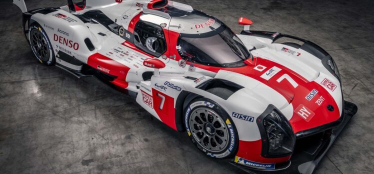 Toyota Gazoo Racing GR010 Hybrid hiper yarış aracını tanıttı