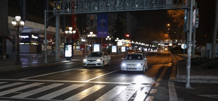 Türkiye genelinde uygulanan 80 saatlik sokağa çıkma kısıtlaması sona erdi