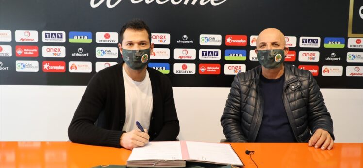 Aytemiz Alanyaspor, Serkan Kırıntılı'yı transfer etti