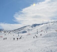 Bitlis El Aman Hanı Kayak Merkezi'nde hafta sonu yoğunluğu yaşandı