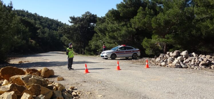 Çanakkale'de Kovid-19 tedbirleri kapsamında bir köy karantinaya alındı