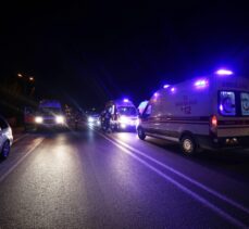 Düzce'de alkollü sürücünün kullandığı araç ambulansa arkadan çarptı: 2 yaralı