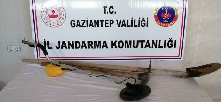 Gaziantep’te kaçak kazı yapan 3 kişi gözaltına alındı