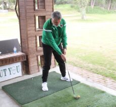 Gençlerbirliği'nde teknik heyet ve futbolcular golf oynayarak stres attı