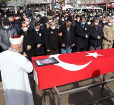 Görev başında kalp krizi geçirerek vefat eden polis memuru Elazığ'da son yolculuğuna uğurlandı