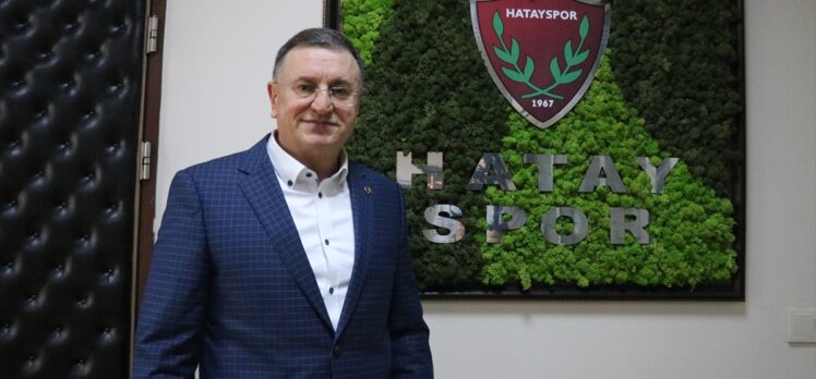 Hatayspor Onursal Başkanı Lütfü Savaş, başarılarının sırrını mücadeleci olmaya bağlıyor: