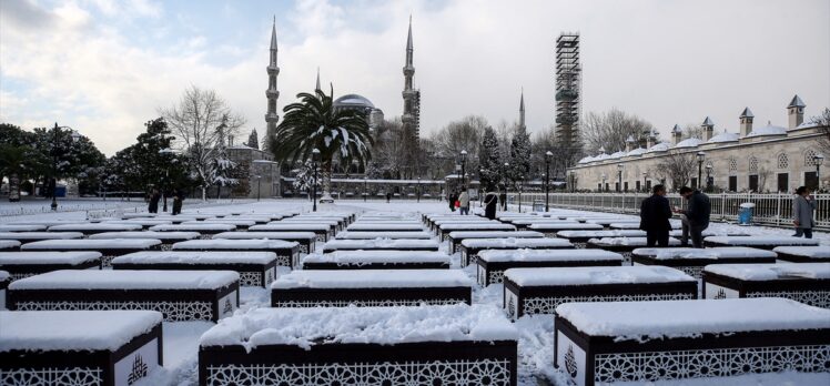 İstanbul'da kar yağışı güzel görüntüler oluşturdu