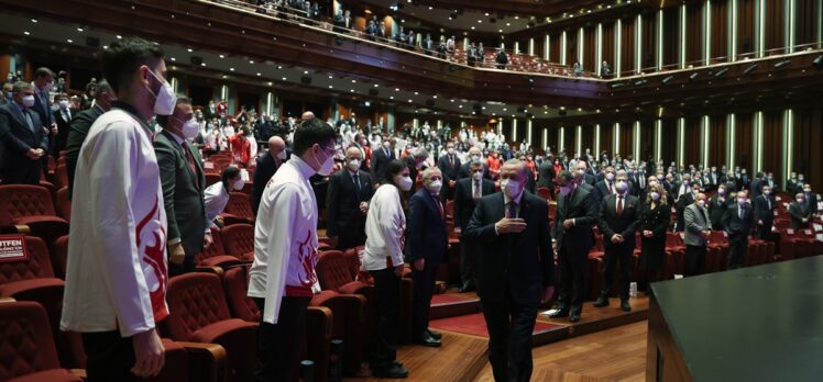 Erdoğan: “(Milli Sporcu Bursu) 76 sporcumuzun yararlandığı projenin hem kapsamının genişletilmesi hem de paydaşlarının artırılması önem taşıyor.”