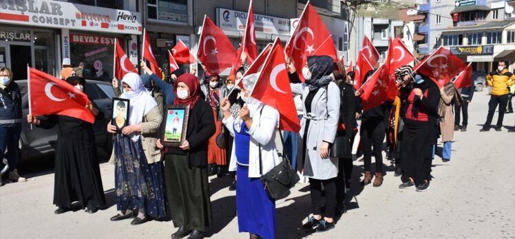 Şırnak'ta terör mağduru aileler HDP İl Başkanlığı önünde eylem yaptı