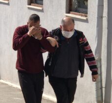 Adana'da evden sarkıttığı kovayla uyuşturucu sattığı öne sürülen zanlı tutuklandı