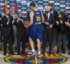 Barcelona Kulübü, 20 yıl sonra basketbol takımına dönen Pau Gasol'u tanıttı