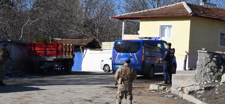 Çorum'da 2 öğrenciyi öldüren zanlının eşi ve çocuğu güvenlik gerekçesiyle başka eve götürüldü