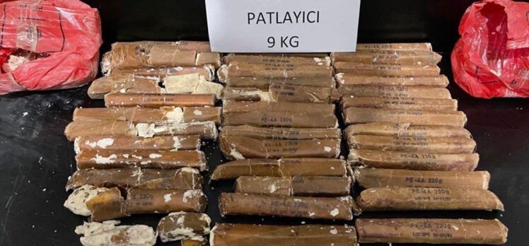 Hakkari'de 9 kilo 200 gram A-4 plastik patlayıcı ele geçirildi