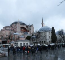 HÜDA PAR'dan Ayasofya-i Kebir Camii önünde Kudüs'e ve Mescid-i Aksa'ya özgürlük çağrısı