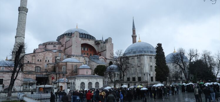 HÜDA PAR'dan Ayasofya-i Kebir Camii önünde Kudüs'e ve Mescid-i Aksa'ya özgürlük çağrısı